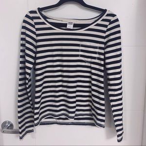 Vero Moda Tops - Vero Moda - navy&cream stripped sweater 💙 Vero Moda Tops - Vero Moda - navy&cream stripped sweater 💙